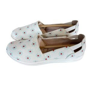 Clark’s Cloudsteppers Slip On Breeze Step White Floral Women’s Shoes Size 8.5